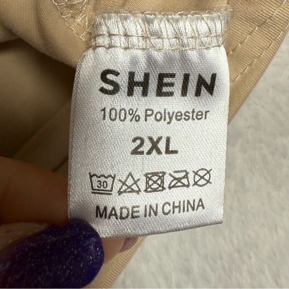 SHEIN Lainey Wilson  Tan Short Sleeve Tee with Graphic Design - Picture 3 of 7